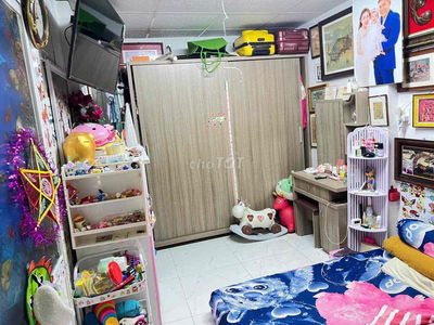 nhà có 1 lầu 4m40 x 5m Trường Chinh P15 Quận Tân Bình