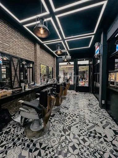 CHO THUÊ NHÀ GÓC 2MT NGUYỄN TRÃI Q1, DT 8x10M, TRỆT 1 LẦU , 45 TRIỆU