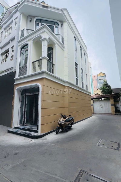 BÁN NHÀ ĐẸP KHU VIP ĐƯỜNG XE HƠI QUẬN 4.