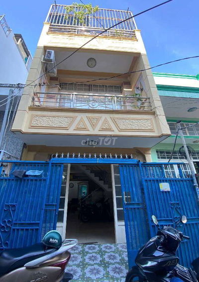 BÁN NHÀ 3 TẦNG 3PN 3WC, VUÔNG VỨC VỊ TRÍ ĐẸP - HUỲNH TẤN PHÁT Q7