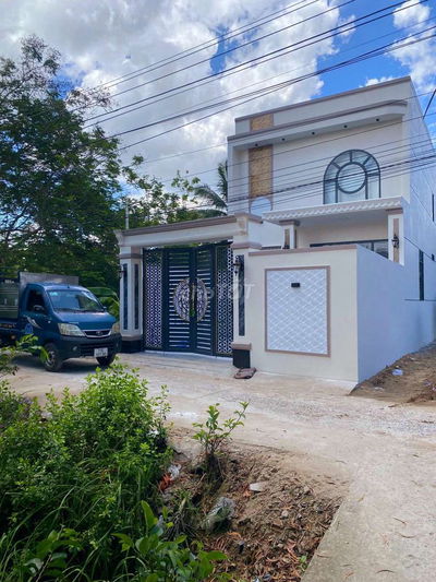 9 CHỦ BÁN NHÀ 1 TRỆT 1 LỬNG MỚI 100% P.PHÚ TÂN  OTO 7C