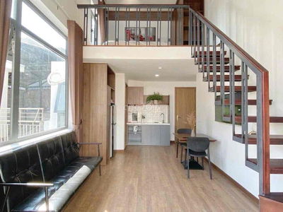 CHO THUÊ CHDV GÁC CAO 2M BANCON TO GẦN ĐH TDT-RMIT-LOTTE DỄ ĐI Q4Q1Q8