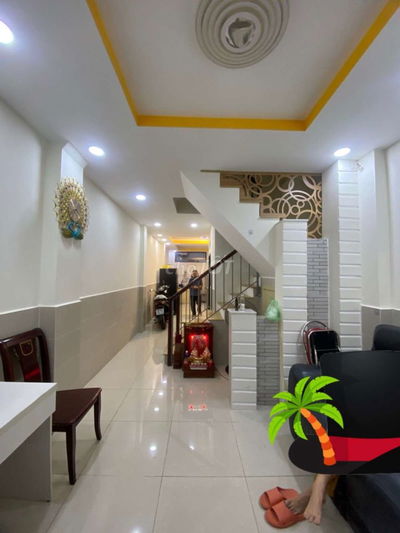 Bán nhà Kinh Dương Vương Q6. Nhà 3 tầng DT 3,55mx13m giá 6.65 tỷ