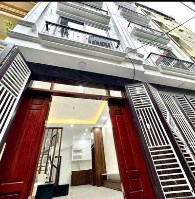 Nhà dân xây kiên cố nguyễn đổng chi DT 31m2 5T vị trí gần chợ, trường.