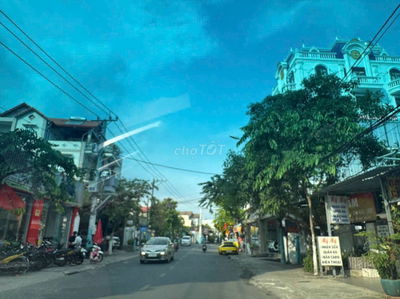 CHÍNH CHỦ CẦN BÁN MT NGÔ VĂN SỞ, DĨ AN. DT 120M, NGANG 5x24. T.CƯ 80M