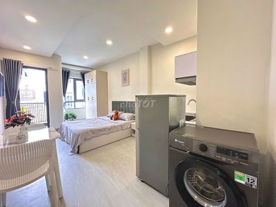 Phòng 35m2 Ban công, Cửa sổ lớn Full NT Máy giặt riêng Phan Xích Long