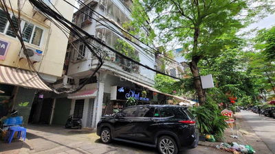 TRUNG TÂM HBT, PHÂN LÔ, Ô TÔ ĐỖ CỬA, KHU VỰC HIẾM NHÀ BÁN.