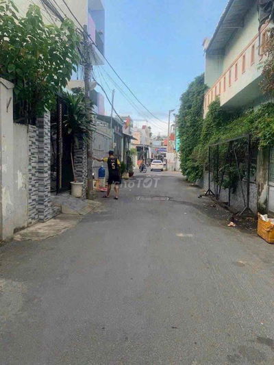 Bán lô Đất vị trí đẹp: 4m x 25m, Hẻm thông xe tải