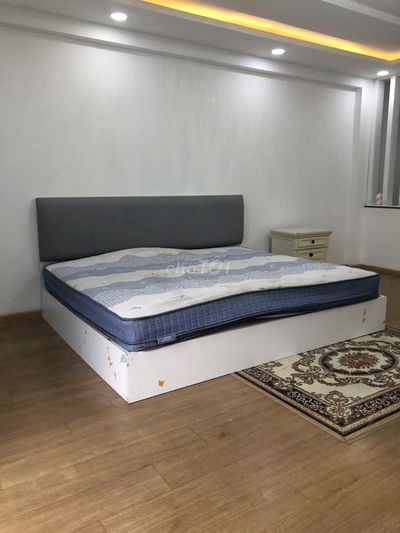 Cho thuê nhà phố Lakeview view hồ cảnh quang phù hợp ở làm văn phòng