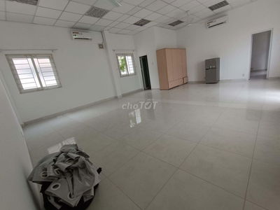 Cho thuê kho, văn phòng Bình Lợi, P.13 cũ, 1010.5m, 15tr