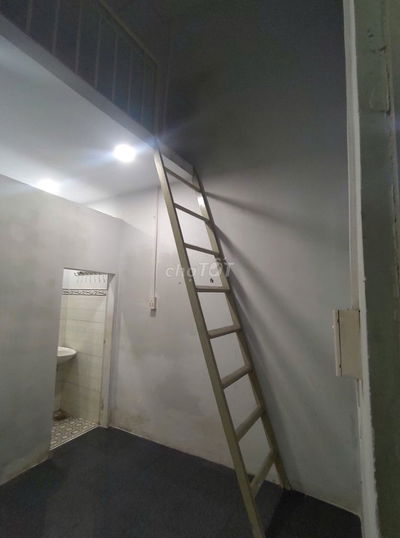 thuê phòng như hình tại Bách Hóa Xanh Gò Đen