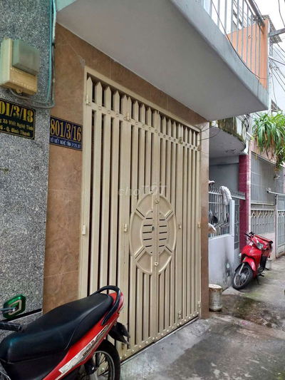 Nhà bán 1 trệt, 1 lầu dt đất 30m2, ngay chợ, trường, công viên Tầm Vu.