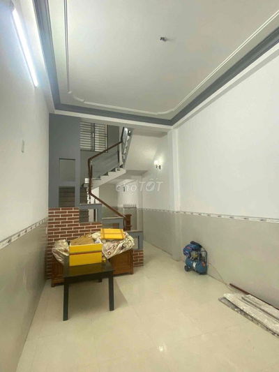 Nhà 3 Tầng Kiệt oto Phó Đức Chính  Công Năng : 3p ngủ 3wc  Hướng : Đôn