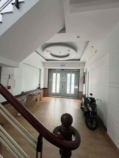 HXH LÝ THƯỜNG KIỆT - 10P - 10WC - 4 TẦNG - GIÁP Q10