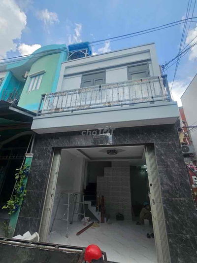 Tân Phú, nhà mới ở ngay, dt 4x8 trệt lầu 2PN, hẻm 4m. Sổ đẹp, ko