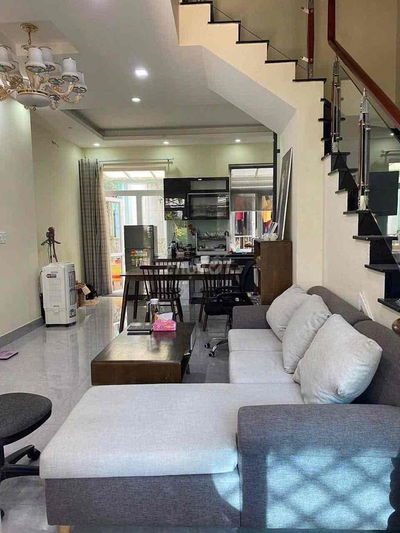 Cần bán nhà phố Park Riverside đường Bưng Ông Thoàn