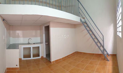 Nhà cho thuê HXH dtsd 25m2, 1 trệt + 1 lửng đúc, Nguyễn Xí, Bình Thạnh