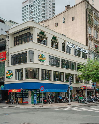 Cho thuê mặt bằng góc 2MT đường Hai Bà Trưng, Quận 1