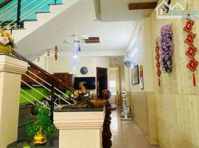 NHÀ ĐẸP MẶT TIỀN HOÀNG ĐẠO THUÝ – 3 TẦNG, FULL NỘI THẤT – 109M² CHỈ 7.85 TỶ