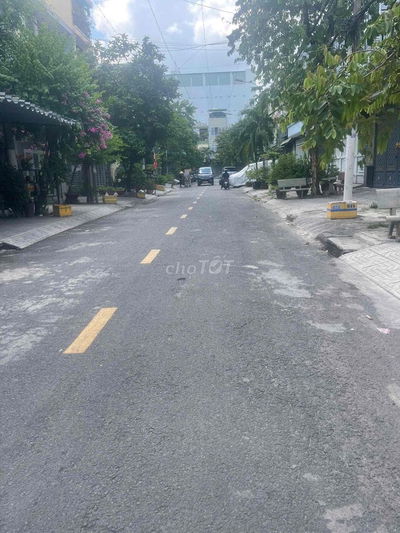 Bán Nhà Mặt Tiền Kênh 19/5 Ngay Aeon Tân Phú - DT 5x20m - Giá 11ty