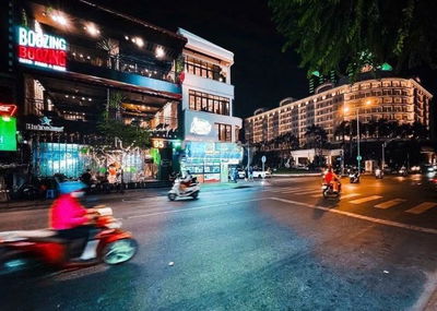 Cho thuê mặt bằng Quận 1 kinh doanh Nhà hàng Cà phê đường hai Bà Trưng