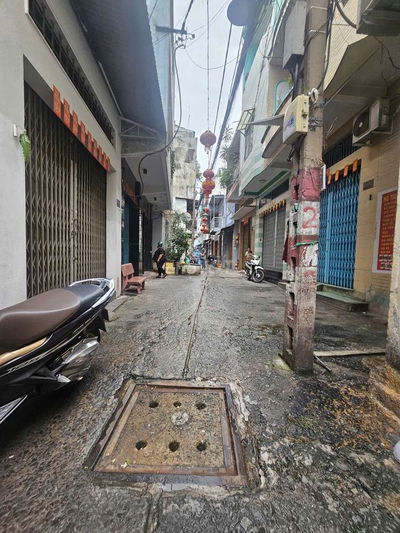 Nhà nằm tại mặt tiền hẻm ô tô đường Âu Cơ, Tân Bình, DTđất 106m2