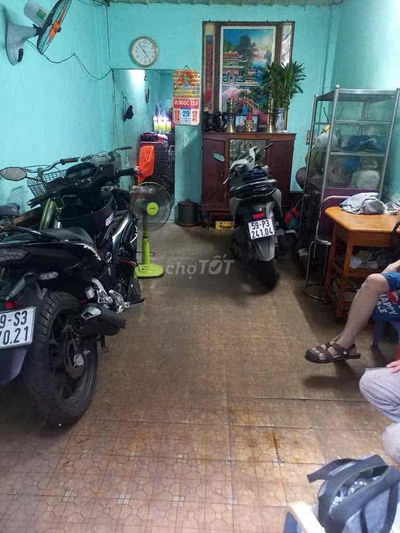 nhà mặt tiền, diện tích lớn, tương lai ngon.