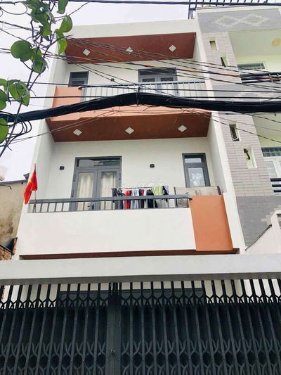 7.3 tỷ dg Nguyễn Sơn 20m ra MT 
Ô tô vào nhà 1trệt 2lầu +st 4PN 4wc