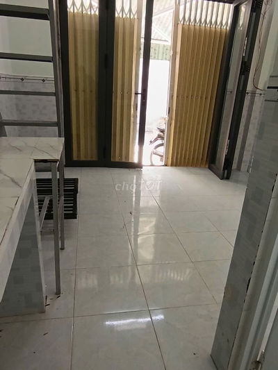 Kiot riêng biệt ngay chợ thống nhất kinh doanh tự do giá mềm