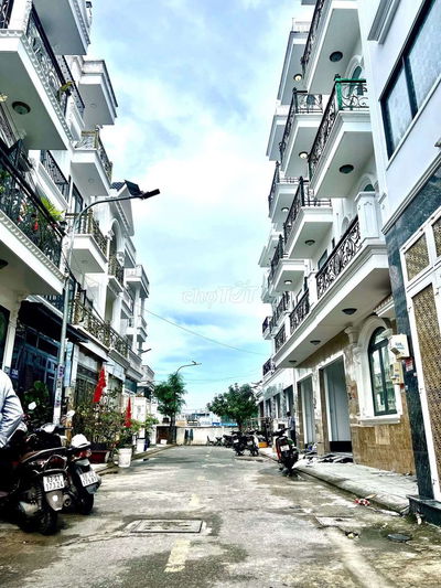 Giảm 100tr bán nhanh nhà Khu nhà đồng bộ Hiệp Thành 05