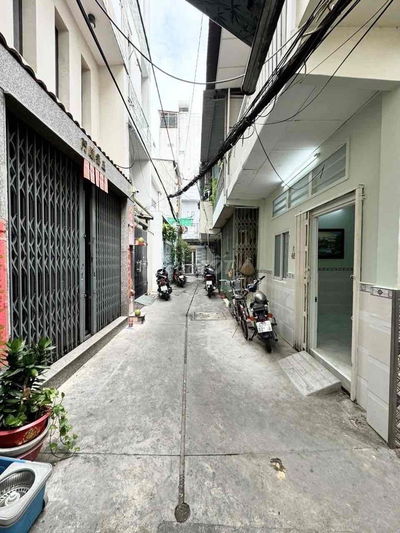 NGAY CHUNG CƯ CÂY MAI - CĂN GÓC 2 MẶT THÔNG THOÁNG - CÁCH MẶT TIỀN 10