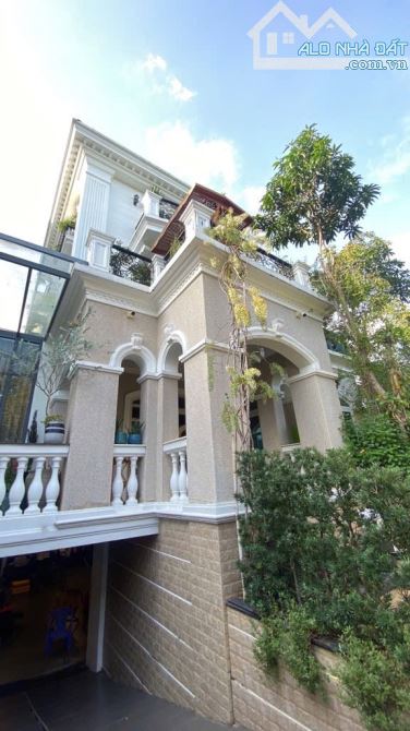 Bán Biệt Thự KDC Cityland_391M2+5Tầng BTCT+6PN;Full Nội Thất Gỗ Quý;Hướng Bắc;Giá 85Tỷ TL.