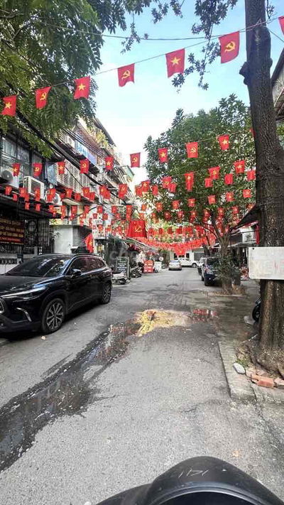 NHỈNH 3 TỶ TT GIẢI PHÓNG 61.2m2 2 ngủ full nội thất oto dừng đỗ