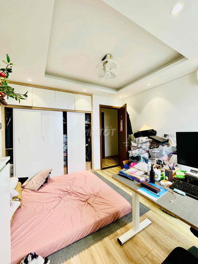 Bán căn chung cư lôc góc cao cấp,102m 3 ngủ,trung tâm ngoại giao đoàn