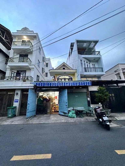 Nhà hẻm 10m,  6x22m , 1 lầu Dương Quảng Hàm P6