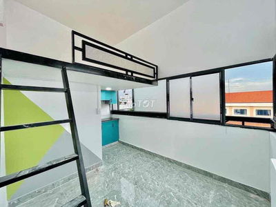 CHO THUÊ PHÒNG MỚI 100% - CỬA SỔ SIÊU THOÁNG NẰM SÁT BÊN CÁC TRƯỜNG ĐH