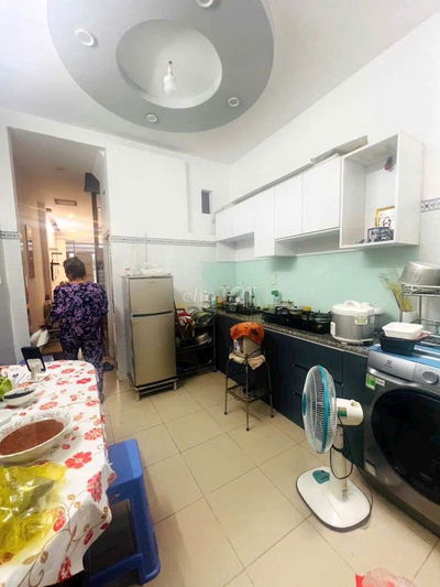 Nhỉnh 4t, 50mv sát HXH thông Quang Trung