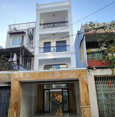 Mặt tiền nội bộ Lạc Long Quân P.9 Tân Bình ngang 4.9 dài 24m. Gần chợ Ông Hoàng. Giá 14 tỷ 250