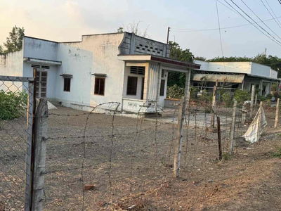 Bán nhà & đất mặt tiền đường nhựa