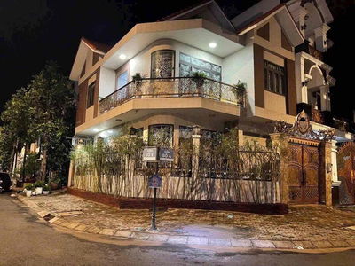 Nhà lầu 8x14m  góc 2 mặt tiền KDC Nam Long