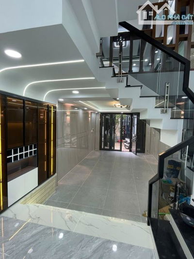 BÁN NHÀ HXH ,ĐƯỜNG BỜ BAO TÂN THẮNG, DT  60M2. 4 TẦNG . CHỈ NHỈNH 5 TỶ ,TẶNG NỘI THẤT 1 TỶ