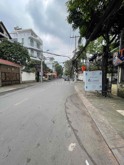 Bán Nhà Dương Quảng Hàm . Gò Vấp . 5 lầu .HXH . 4.1 x 13 . Chỉ 9 tỷ 1