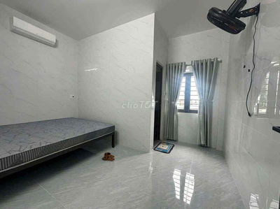 CẦN BÁN NHÀ 3 TẦNG MỚI ĐẸP SÁT KHÚC HẠO