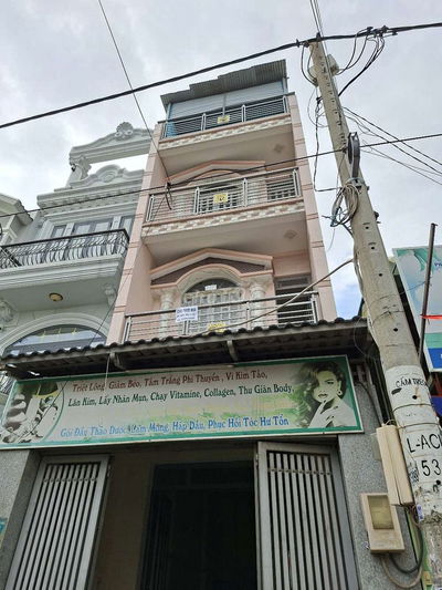 NHÀ 3 LẦU CẦN CHO THUÊ