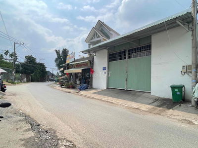 bán nhà mặt tiền