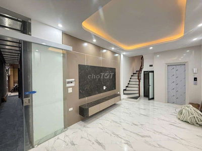 Siêu hiếm, thang máy, Kim Ngưu, 1 phút ra phố lớn, lô góc 45m* 5T