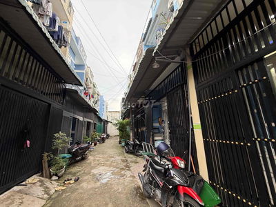 nhà 1 trẹt 1 lầu gần chợ đại hải phan văn hớn/ giá hơn 1 tỷ