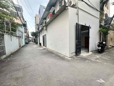 KIOT FULL NT MÁY GIẶT RIÊNG GẦN CÔNG VIÊN LÀNG HOA