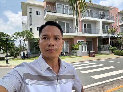 căn hộ dịch vụ dòng tiền 25T/tháng  giá đầu tư phú hữu thủ đức