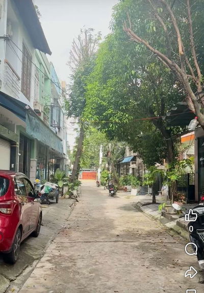 👑 Mặt tiền trung tâm 73 m², 2 tầng đường có lề đậu ô tô, gần biển.